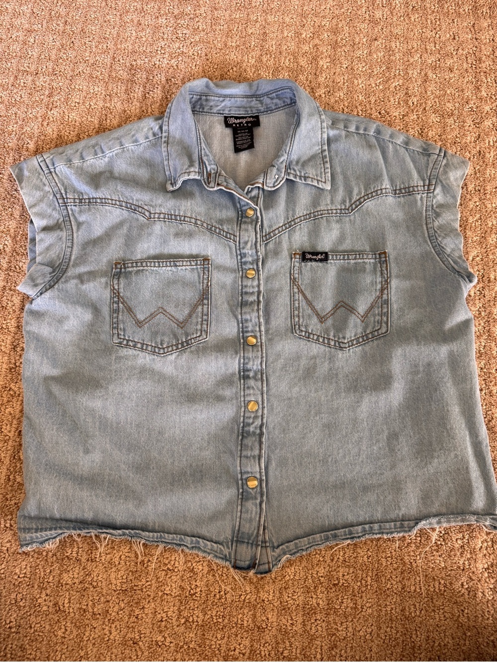 Wrangler Retro sleeveless denim top/shirt with a distressed raw hem size med